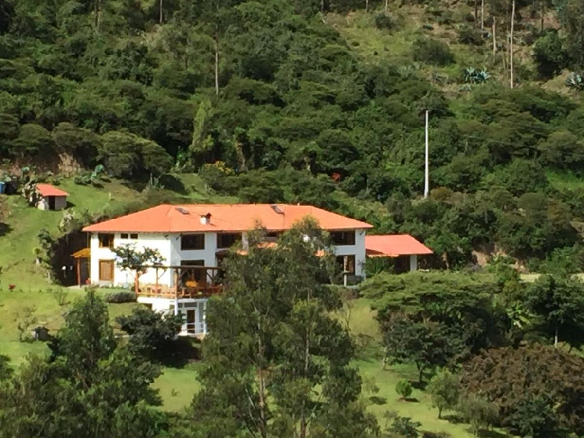 Villa Casa Ilayaku Quito Esterno foto